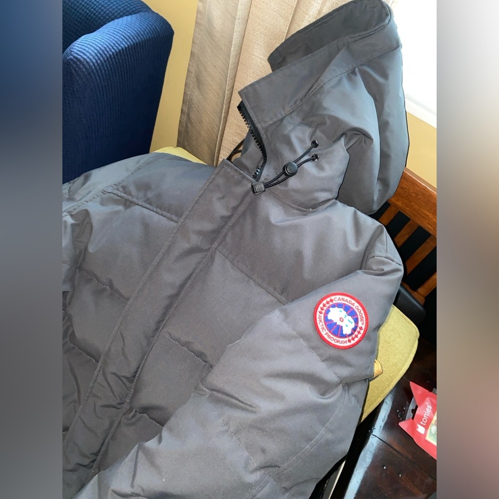 Canada Goose Mens MacMillan Slim Fit Hooded Parka - Picture 2 of 10